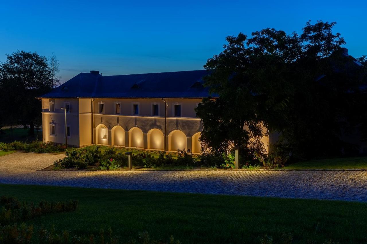 Palac Komierowo Sepolno Krajenskie Exterior photo